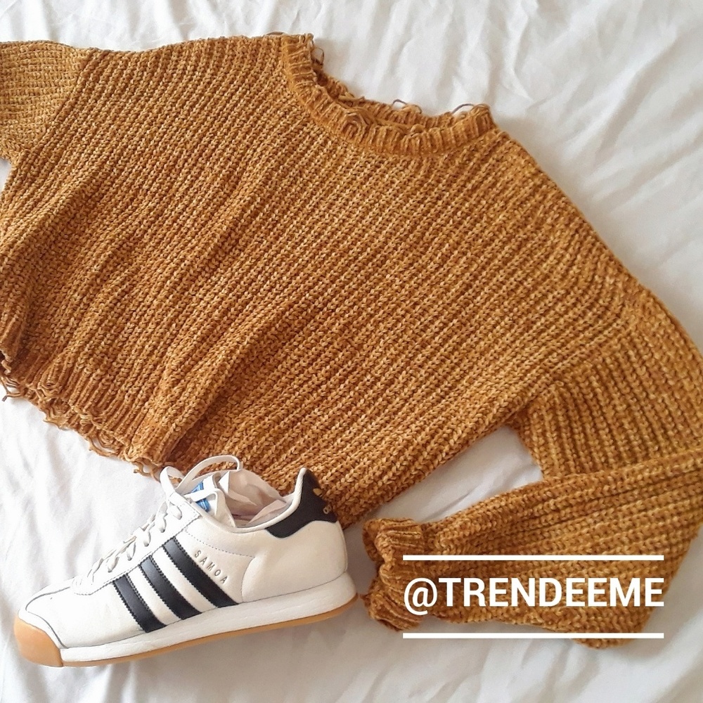 Sweater Crop Top